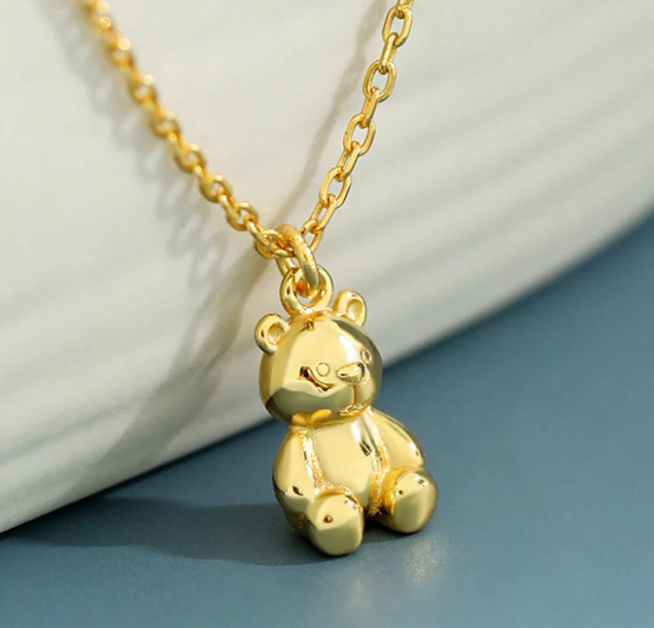 Bear hugs Necklace