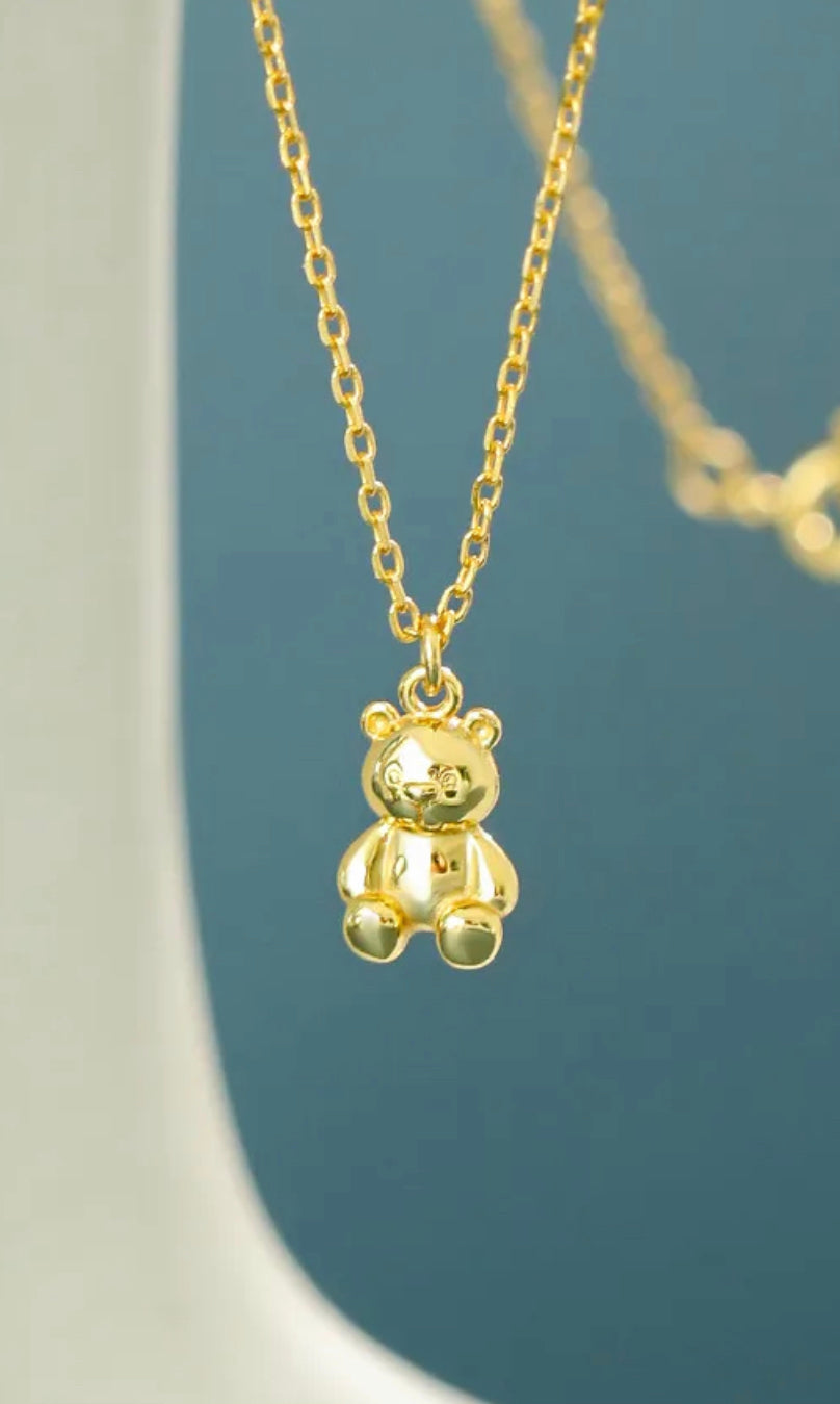 Bear hugs Necklace