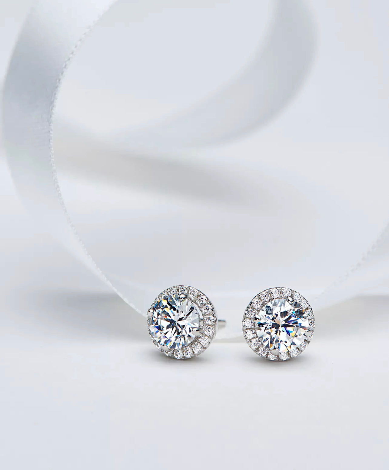 The Stella Round Moissanite Set by Intricata co.